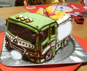 トラックのケーキご注文のお客様ご感想1 3ページ目 最短3日で美味しい生ケーキをお届け キャラクターケーキ通販のキャラケーキ Com